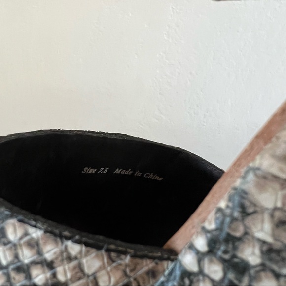 Dolce Vita Wedges - Picture 3 of 5